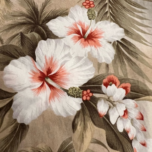 Royal Pacific Trading Co men’s Hawaiian button down shirt size L hibiscus palms - Picture 5 of 9